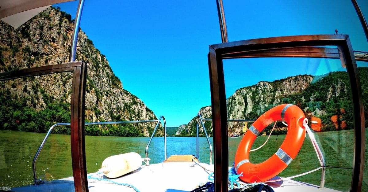 Boat tours in Serbia